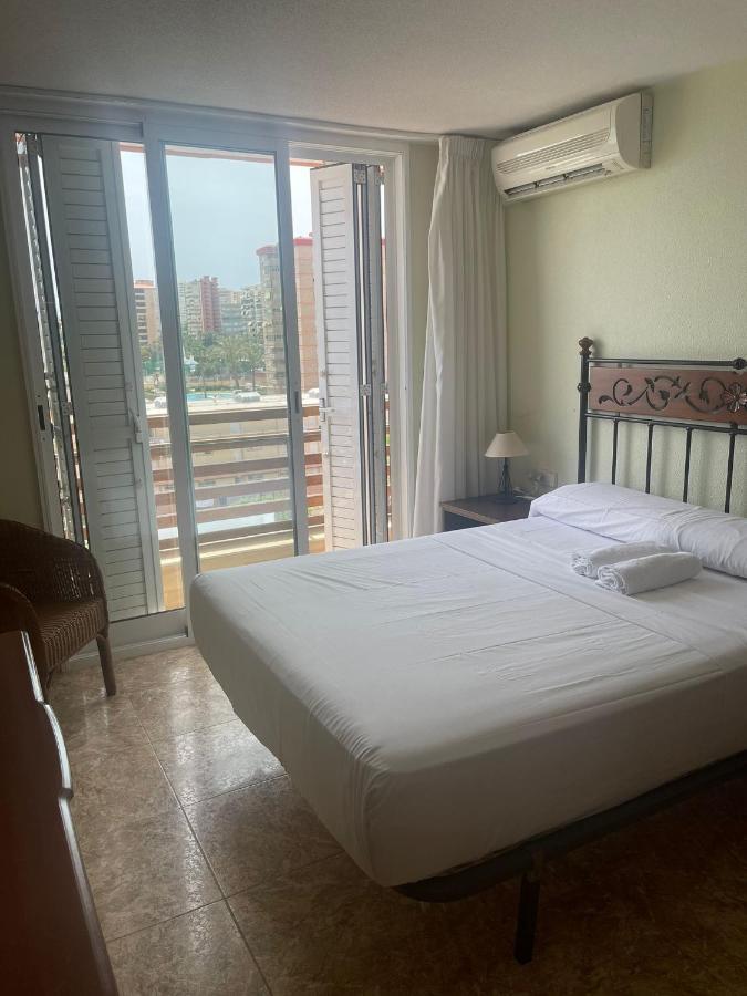 Febus Apartment Аликанте Екстериор снимка